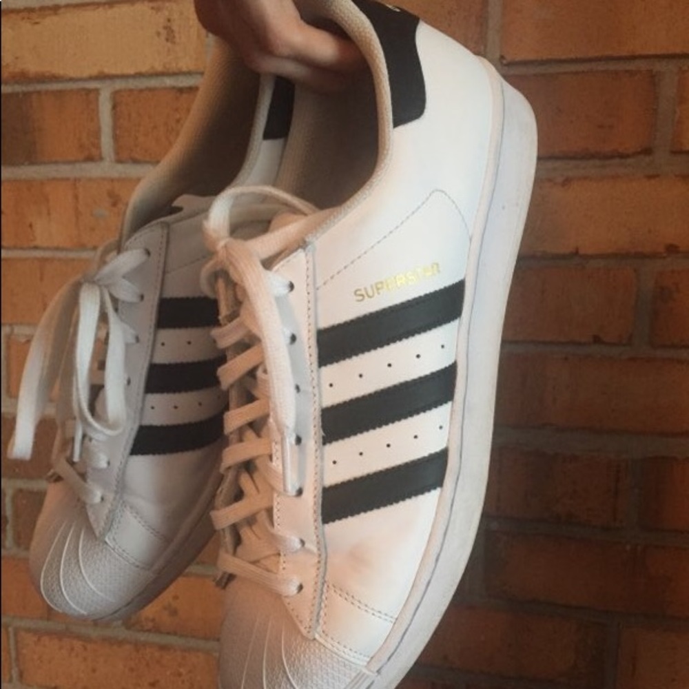 Addidas // Superstar // White Sneakers